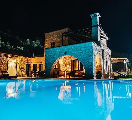 Your-villa, In Crete Hriszí Aktí Haniá