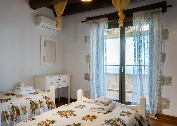 Your-villa, In Crete Villa Hriszí Aktí Haniá