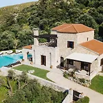Βίλα Your-villa, In Crete