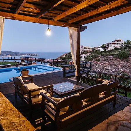 Villa Your-villa, In Crete Chania (Crete)