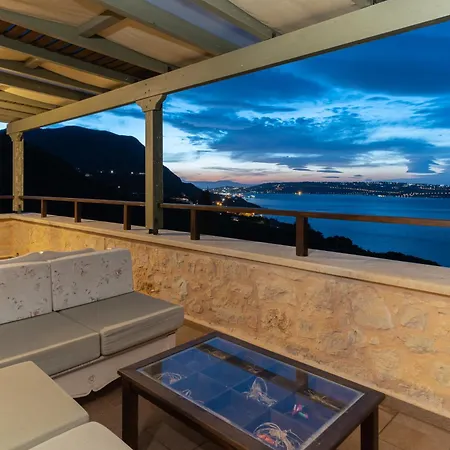 Villa Your-villa, In Crete Chania (Crete)
