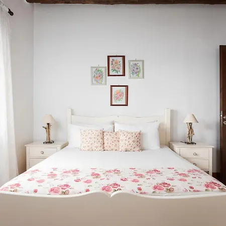 Your-villa, In Crete * Chania (Crete)